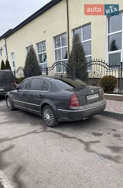 Лифтбек Skoda Superb 2005 в 