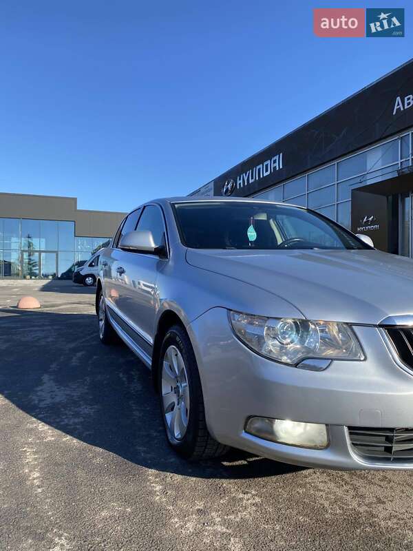 Ліфтбек Skoda Superb 2010 в Тернополі