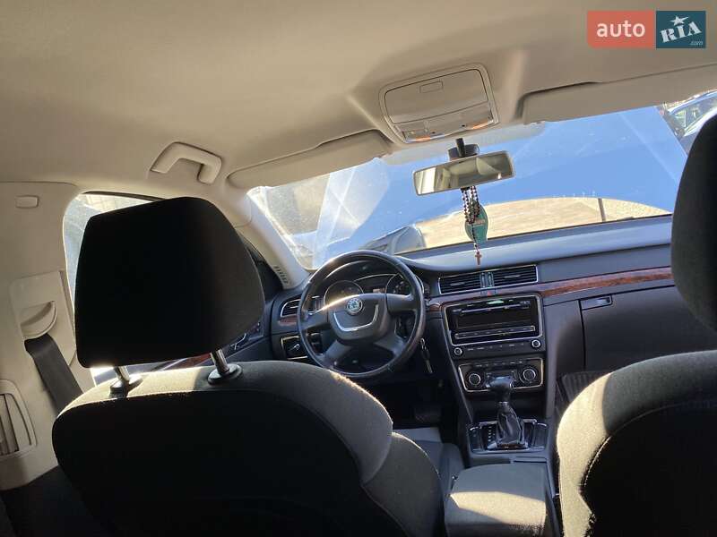 Ліфтбек Skoda Superb 2010 в Тернополі