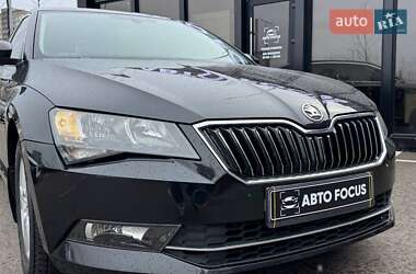 Лифтбек Skoda Superb 2016 в 