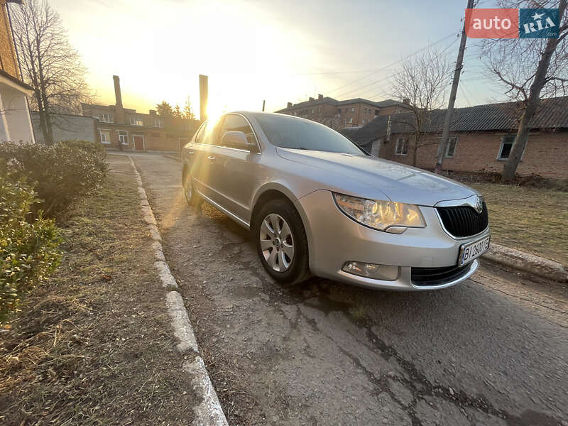 Лифтбек Skoda Superb 2012 в Миргороде