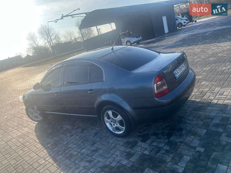 Лифтбек Skoda Superb 2008 в Корце