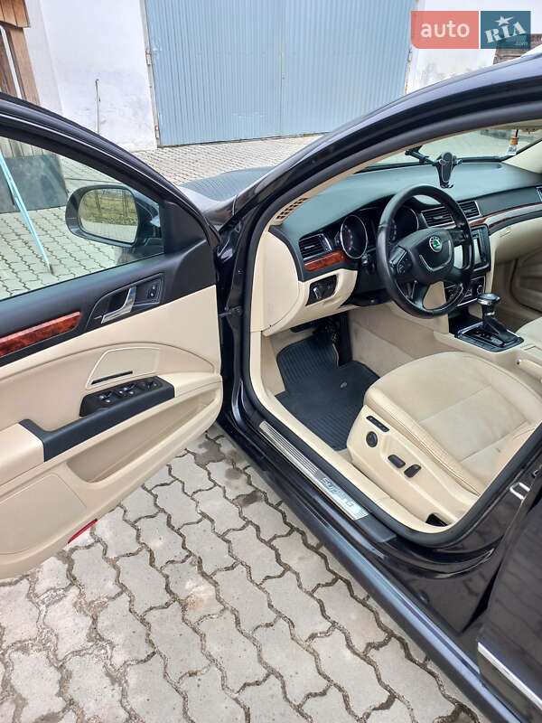 Универсал Skoda Superb 2010 в Шумске