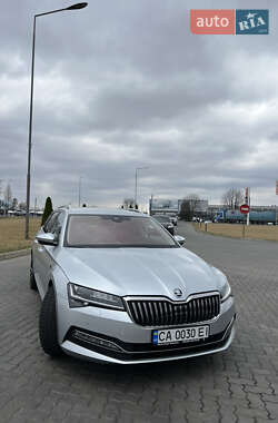 Универсал Skoda Superb 2020 в 