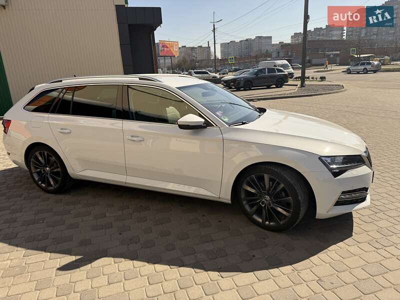 Універсал Skoda Superb 2020 в Хмельницькому