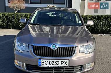 Лифтбек Skoda Superb 2010 в 