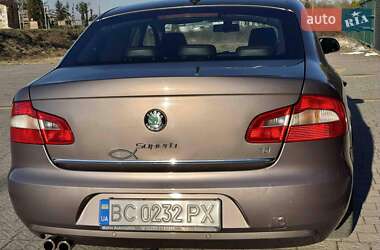 Лифтбек Skoda Superb 2010 в 