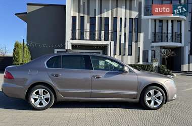 Лифтбек Skoda Superb 2010 в 