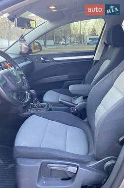 Универсал Skoda Superb 2011 в Кривом Роге
