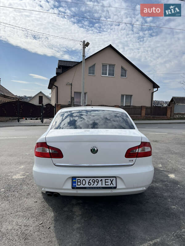 Ліфтбек Skoda Superb 2013 в Тернополі