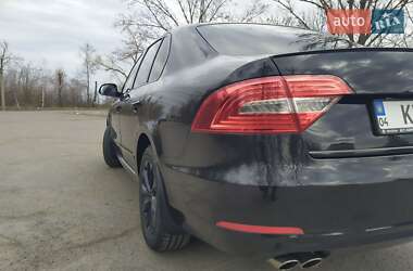 Лифтбек Skoda Superb 2013 в 