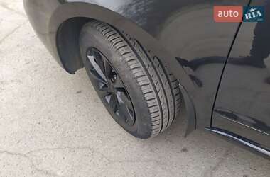 Лифтбек Skoda Superb 2013 в 