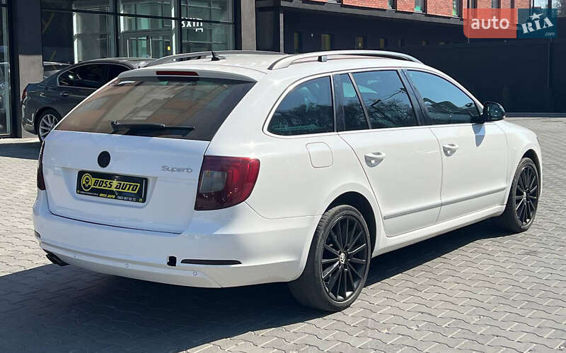 Универсал Skoda Superb 2012 в Черновцах