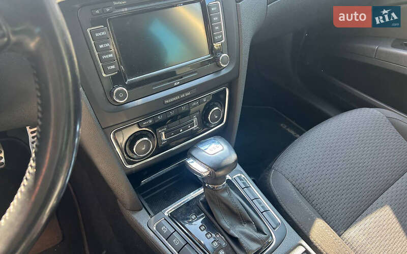 Универсал Skoda Superb 2012 в Черновцах