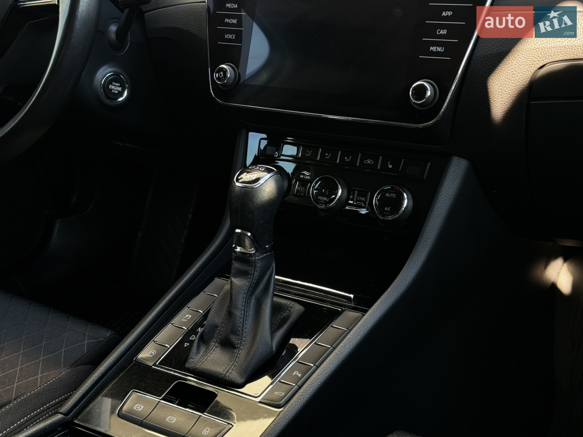2019 Skoda Superb - мініатюра 9
