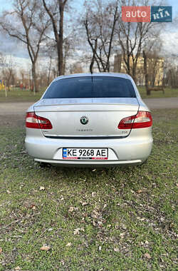 Лифтбек Skoda Superb 2009 в 