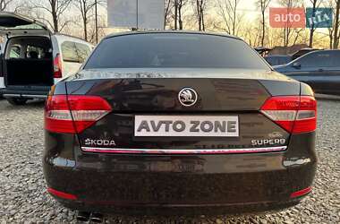 Лифтбек Skoda Superb 2015 в 