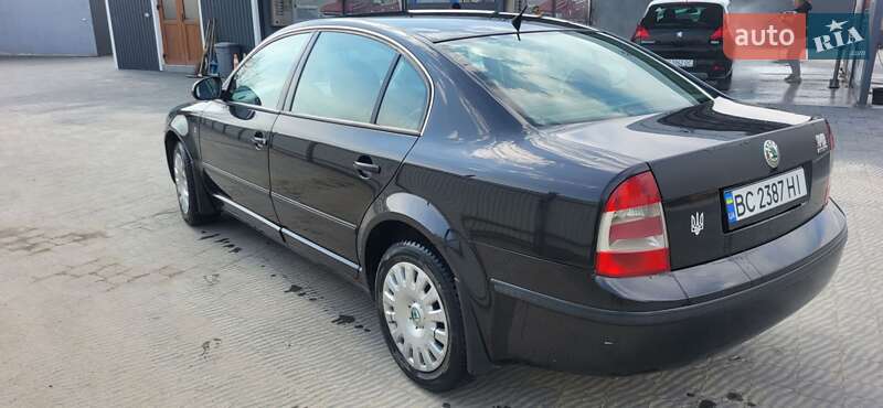 Лифтбек Skoda Superb 2006 в Львове