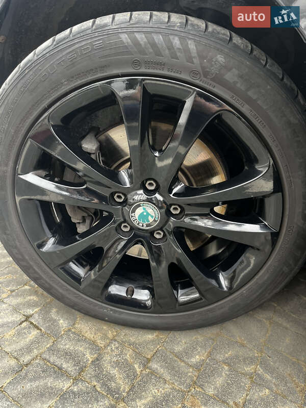 Универсал Skoda Superb 2011 в Стрые