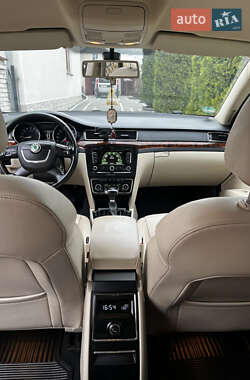 Універсал Skoda Superb 2011 в 