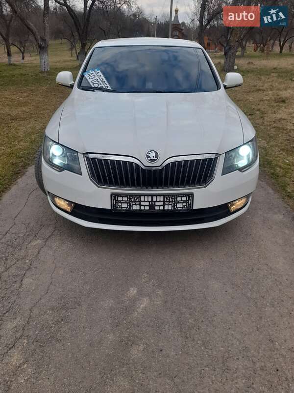 Лифтбек Skoda Superb 2013 в Хусте