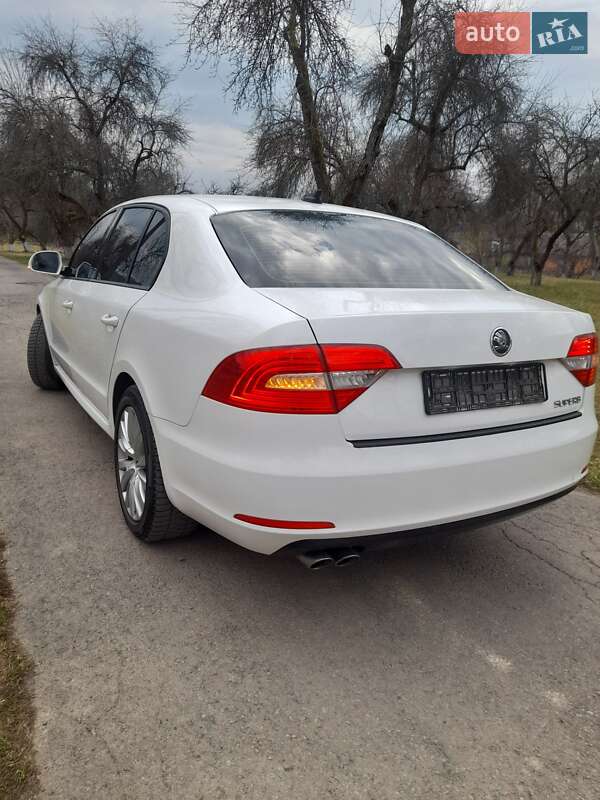 Лифтбек Skoda Superb 2013 в Хусте