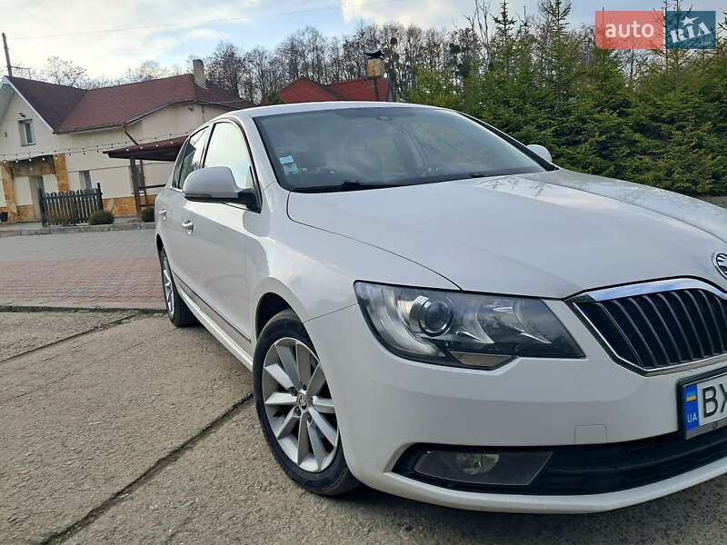 Лифтбек Skoda Superb 2014 в 