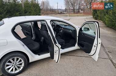 Лифтбек Skoda Superb 2014 в 