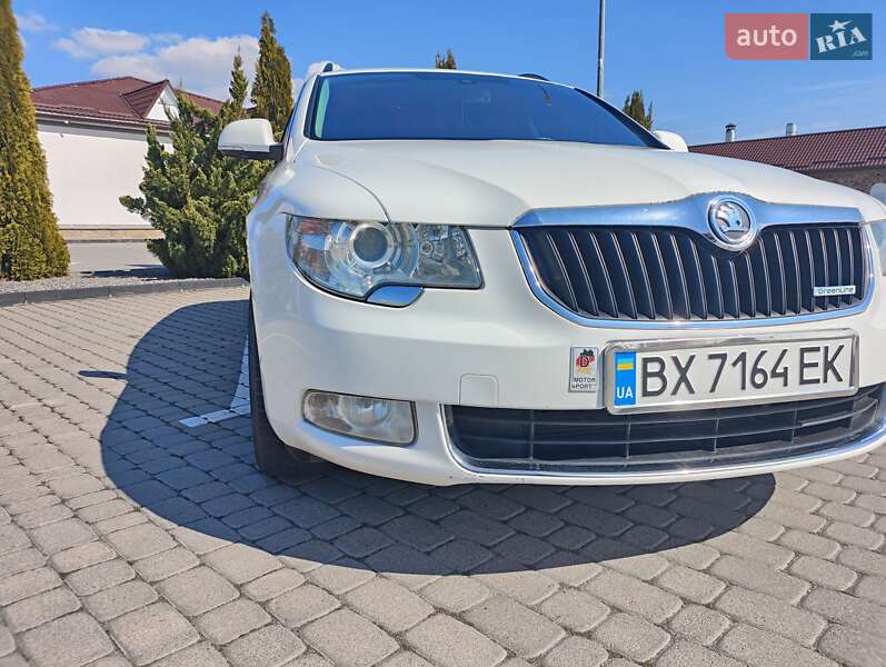 Универсал Skoda Superb 2013 в Шепетовке