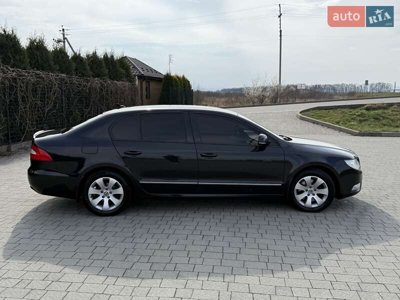 Лифтбек Skoda Superb 2013 в Стрые