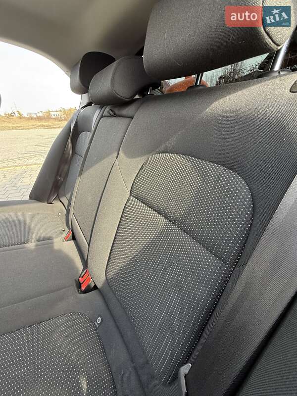 Лифтбек Skoda Superb 2013 в Стрые