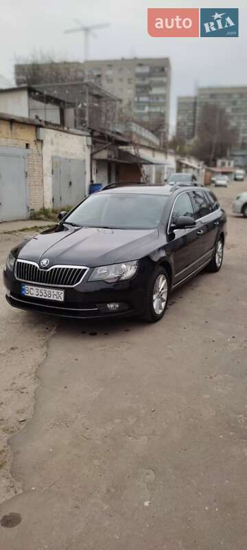 Універсал Skoda Superb 2014 в Львові
