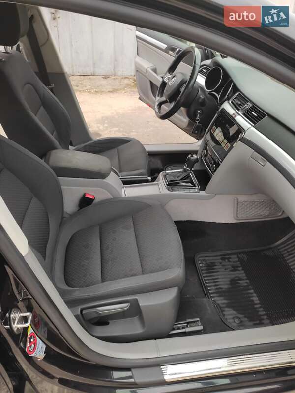 Універсал Skoda Superb 2014 в Львові