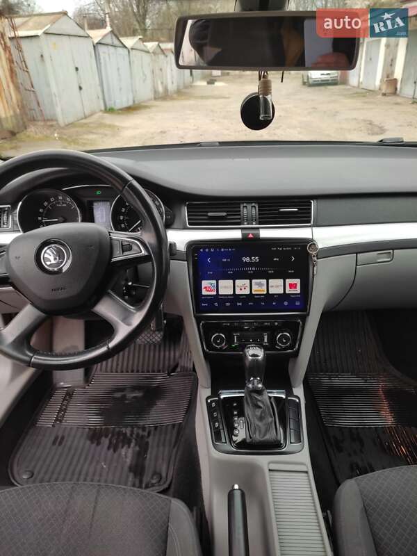 Універсал Skoda Superb 2014 в Львові