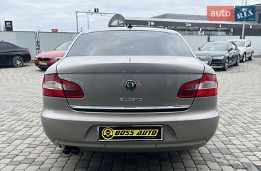 Лифтбек Skoda Superb 2012 в 