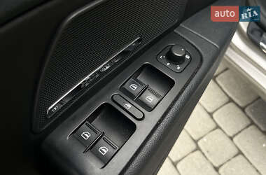 Лифтбек Skoda Superb 2012 в 