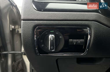 Лифтбек Skoda Superb 2012 в 
