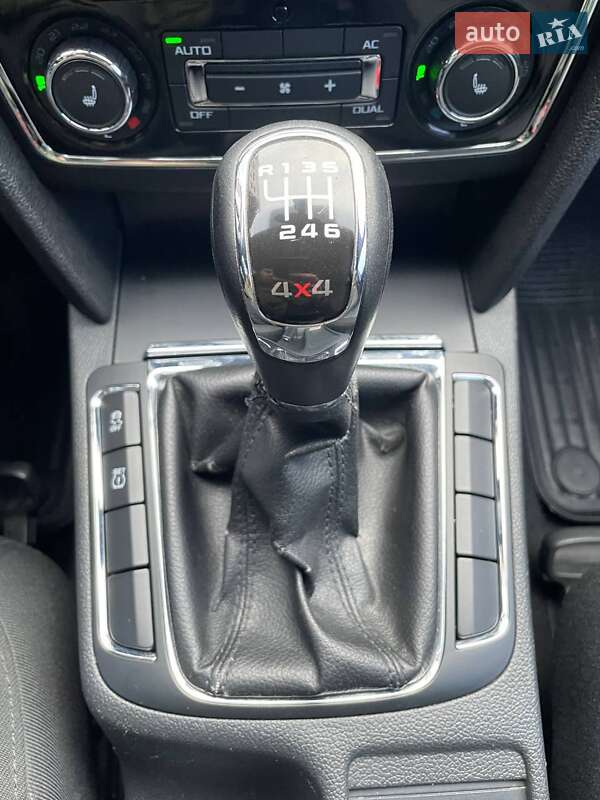 Универсал Skoda Superb 2010 в Львове