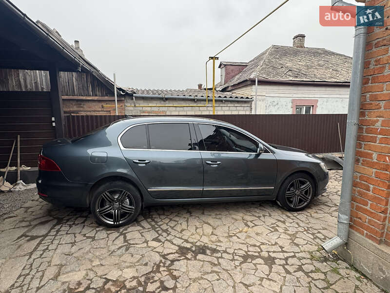 Лифтбек Skoda Superb 2013 в Первомайске