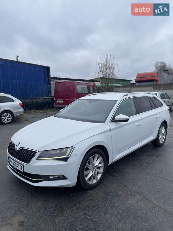 Універсал Skoda Superb 2016 в Звягелі