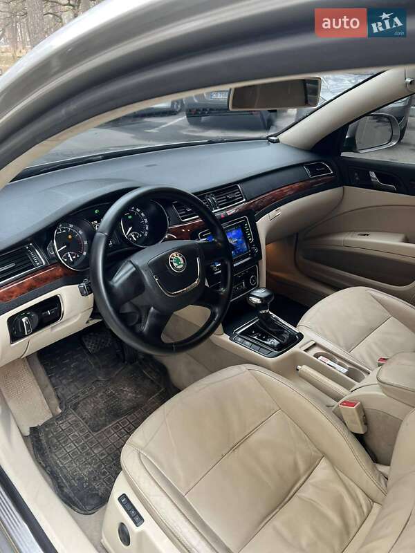 Ліфтбек Skoda Superb 2009 в Чернігові