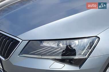 Лифтбек Skoda Superb 2018 в 