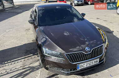 Лифтбек Skoda Superb 2016 в Львове