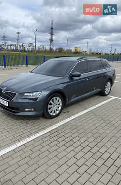 Універсал Skoda Superb 2016 в 