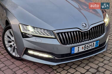 Лифтбек Skoda Superb 2019 в 