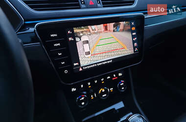 Лифтбек Skoda Superb 2019 в 