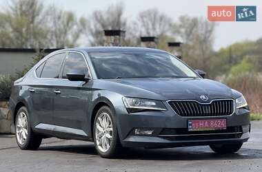 Лифтбек Skoda Superb 2016 в Хусте