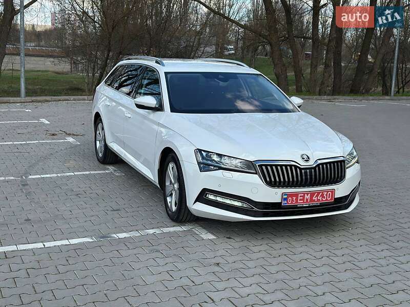 Універсал Skoda Superb 2019 в 