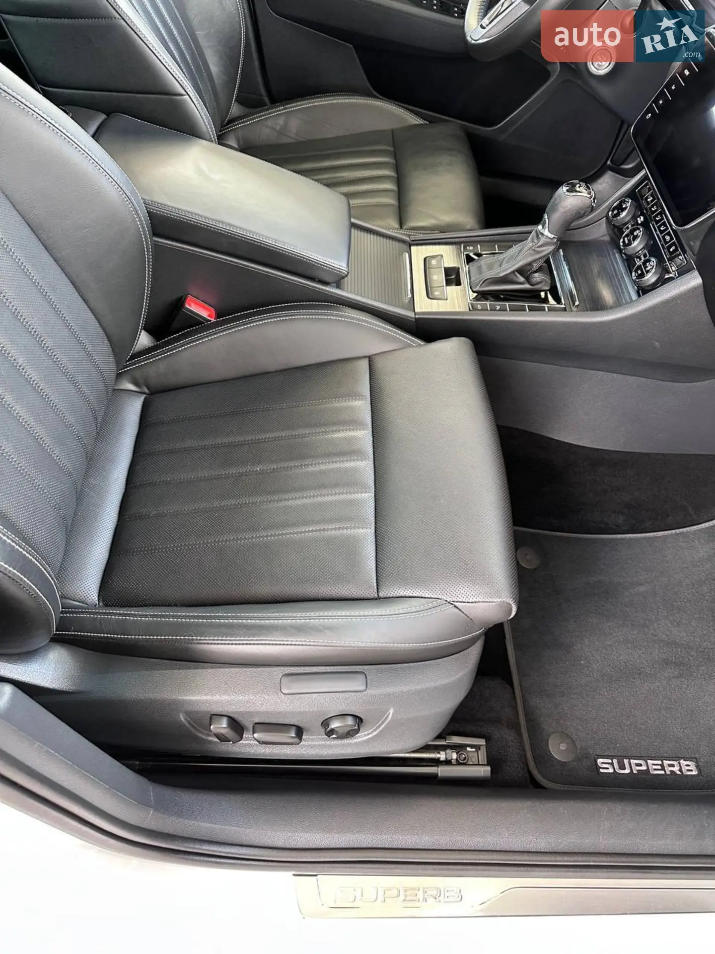 2019 Skoda Superb - мініатюра 23