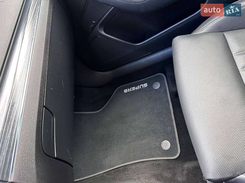 Універсал Skoda Superb 2019 в Хмельницькому